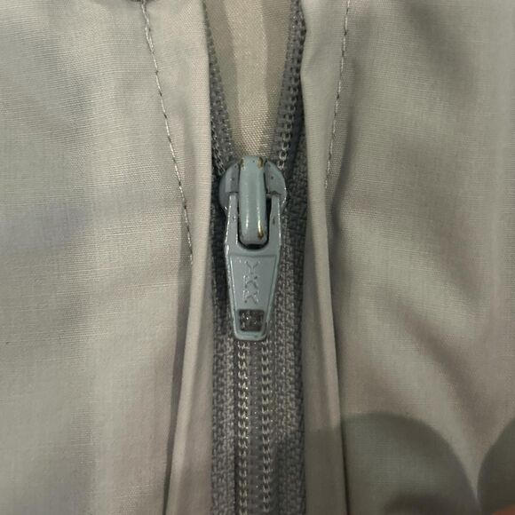 Vintage Members Only Men's Grey Jacket - Picture 4 of 6